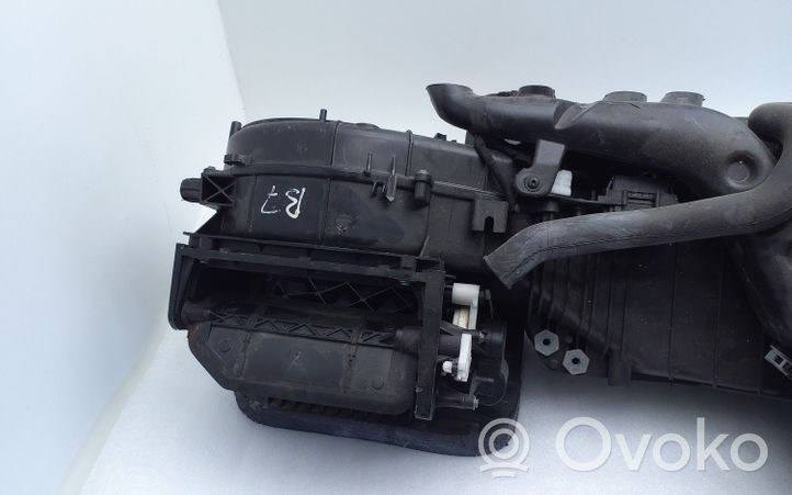 Volkswagen PASSAT B7 Scatola climatizzatore riscaldamento abitacolo assemblata 3C1820303A