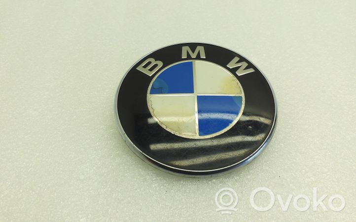 BMW 3 E90 E91 Mostrina con logo/emblema della casa automobilistica 8219237