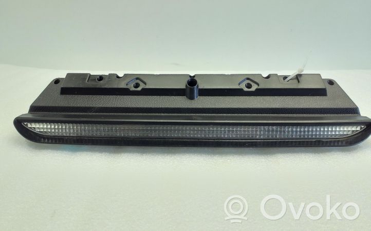 Subaru Forester SH Luce d’arresto centrale/supplementare 24036900