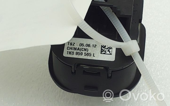 Volkswagen PASSAT B7 Wing mirror switch 1K0959565L