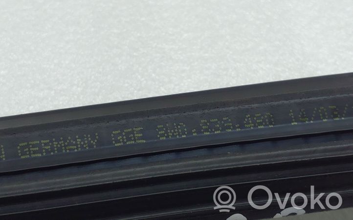 Audi A4 S4 B9 Galinė sandarinimo guma (prie stiklo) 8W0839480