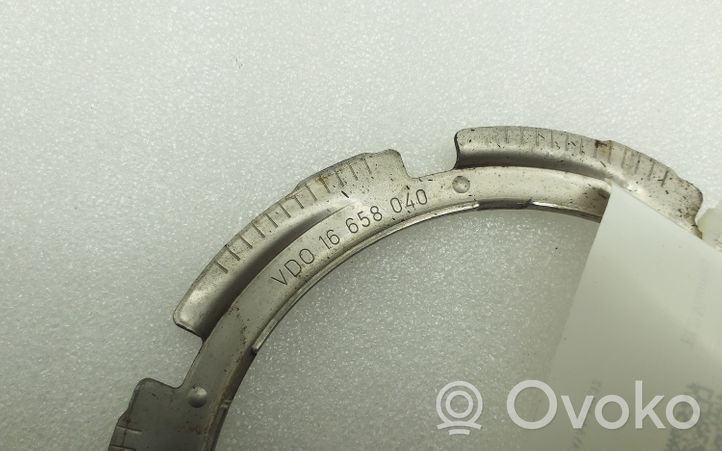 Porsche Cayenne (92A) Anello/dado di bloccaggio della vite della pompa del carburante nel serbatoio 16658040