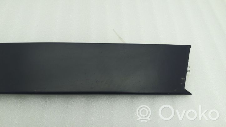 Volvo S40 Rivestimento modanatura del vetro della portiera anteriore 08622652