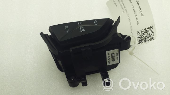 Ford Kuga I Boutons / interrupteurs volant AM5T9E740AB