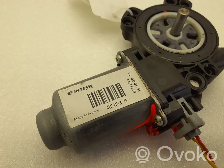 Nissan Qashqai Moteur de lève-vitre de porte avant 402033G