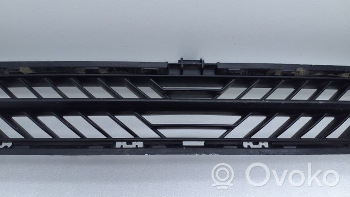 Citroen C4 III e-C4 Grille inférieure de pare-chocs avant 9834691980