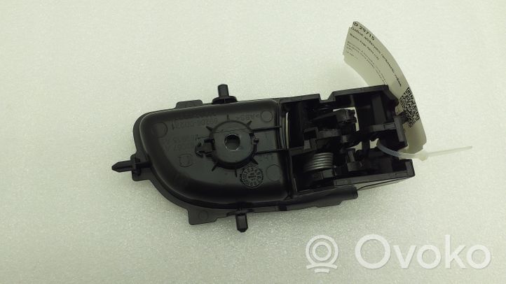 Toyota Aygo AB40 Klamka wewnętrzna drzwi tylnych 692060D271