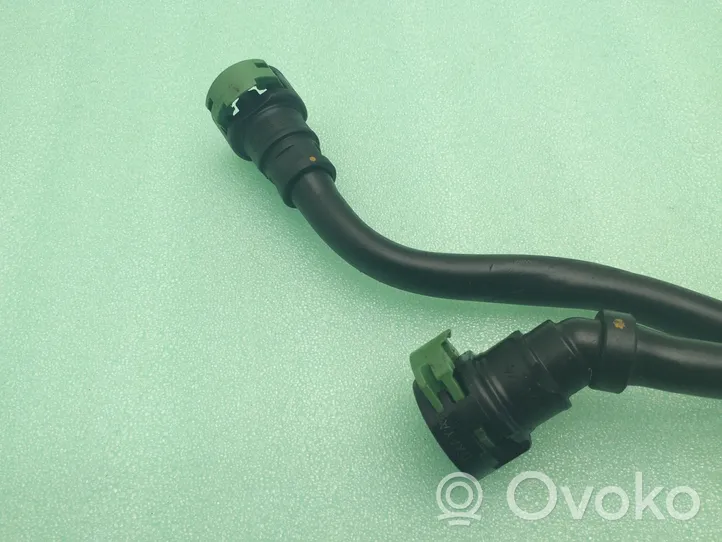 BMW 7 F01 F02 F03 F04 Tubo flessibile del radiatore dell’olio del cambio 8570449