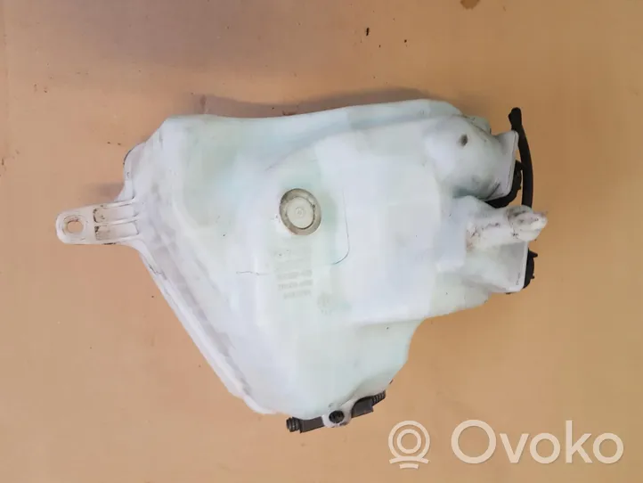 Toyota Prius (XW10) Réservoir de liquide lave-glace 