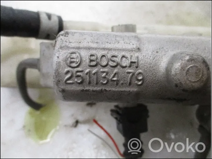 Toyota Corolla E120 E130 Główny cylinder hamulca 472010F032