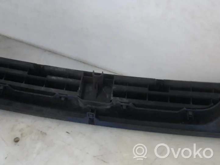 Seat Arosa Etusäleikkö 6H0853653C01C