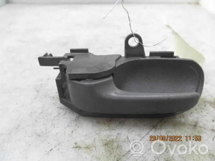 Toyota Aygo AB10 Klamka wewnętrzna drzwi przednich 692060D060B2