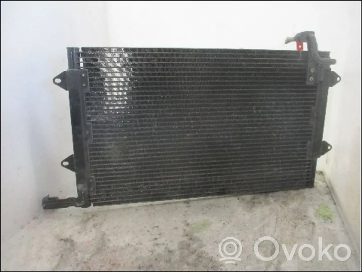 Volkswagen Golf III Radiatore di raffreddamento A/C (condensatore) 1H1820413