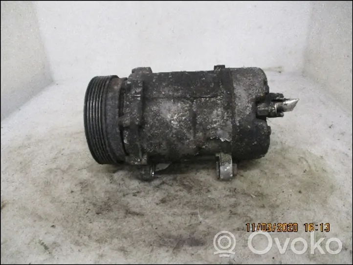 Volkswagen Golf III Compressore aria condizionata (A/C) (pompa) 1H0820803DX