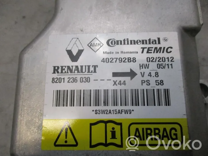Renault Twingo II Sterownik / Moduł Airbag 8201236030
