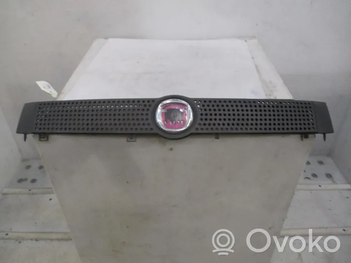 Fiat Panda II Atrapa chłodnicy / Grill 735463491