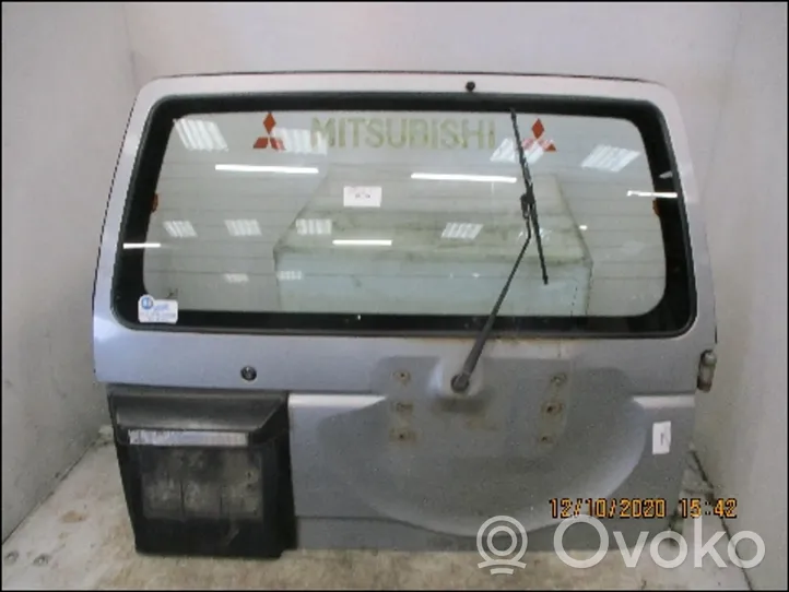 Mitsubishi Pajero Back/rear loading door MB945277