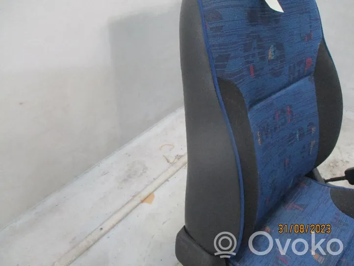 Citroen Saxo Fotel przedni pasażera 8850TV