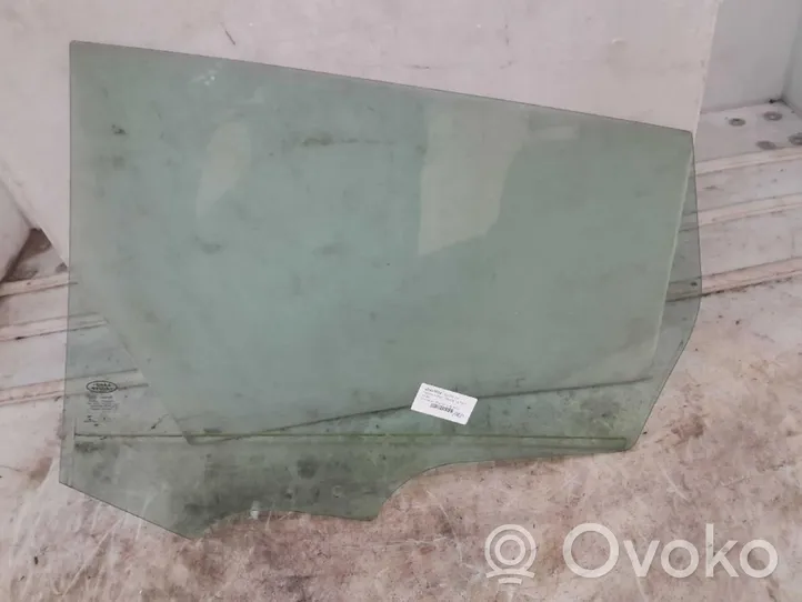 Land Rover Discovery 4 - LR4 Rear door window glass LR058833
