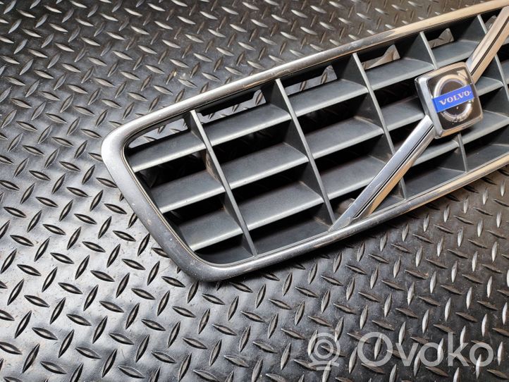 Volvo XC70 Grille calandre supérieure de pare-chocs avant 9190986