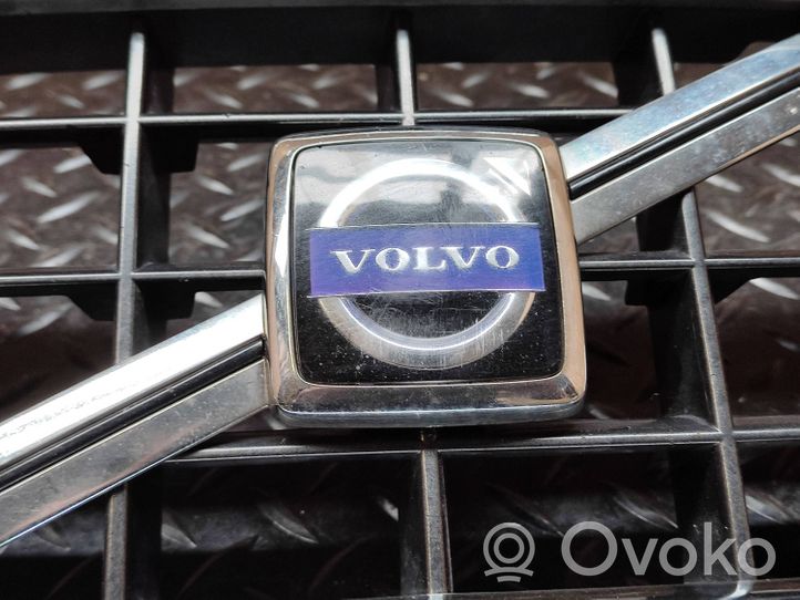 Volvo S60 Grille calandre supérieure de pare-chocs avant 08693331