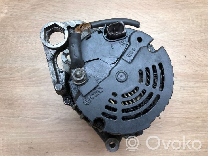 Volkswagen PASSAT B5.5 Generatore/alternatore 059903015G