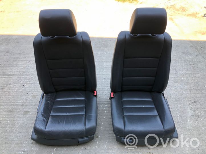 Volkswagen Touareg I Seat set 