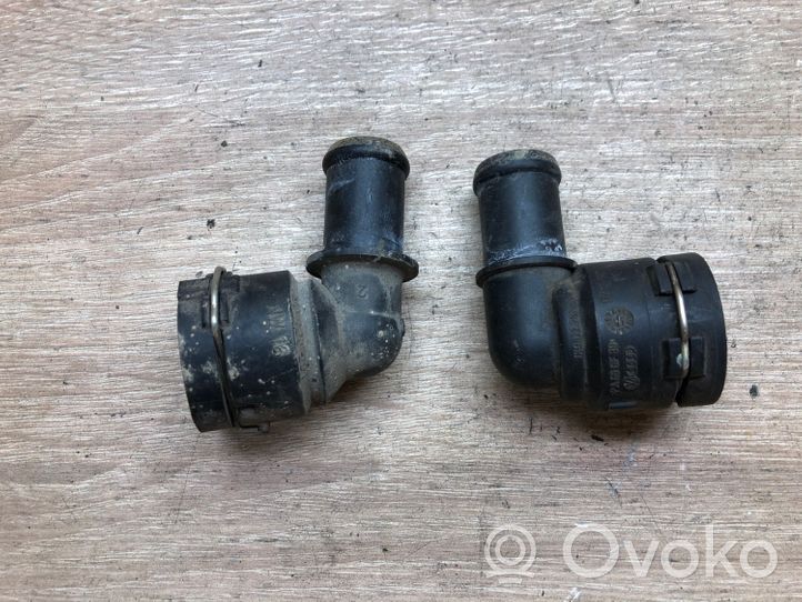 Volkswagen PASSAT B7 Durite de refroidissement tube 1K0122291J