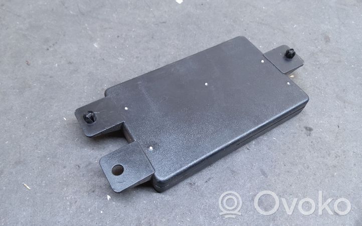 Volkswagen Touran I Przełącznik antenowy 1T0035530