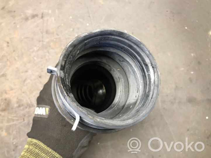 Audi Q2 - Turboahtimen ilmanoton letku 04C129656L