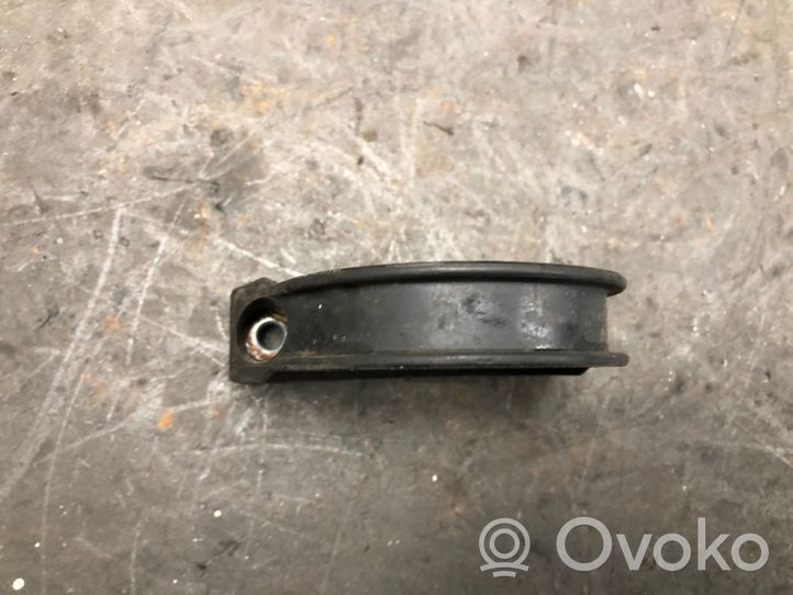 Audi Q2 - EGR-venttiilin/lauhduttimen kiinnike 4012567A