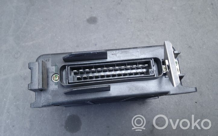 Audi 80 90 B3 Galios (ECU) modulis 811906264