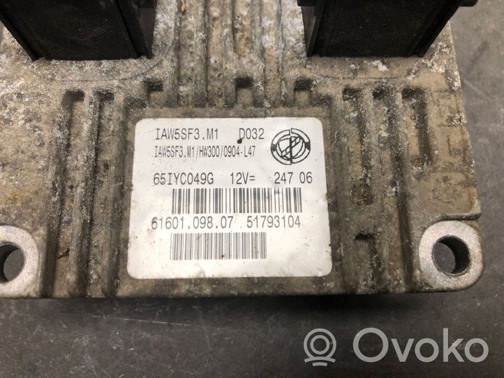 Opel Astra H Sterownik / Moduł ECU IAW5SF3M1