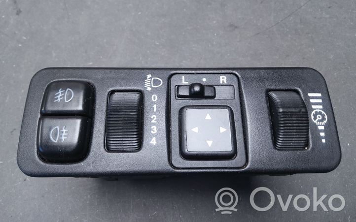 Mitsubishi Outlander Other switches/knobs/shifts MR740608