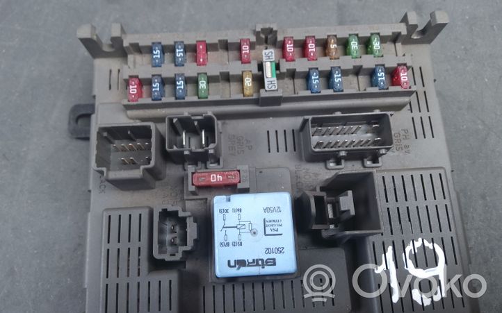 Citroen C4 Grand Picasso Sulakemoduuli 9647448280