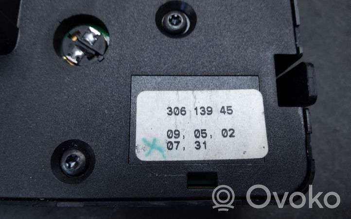 Volvo S40 Day light relay 30613945