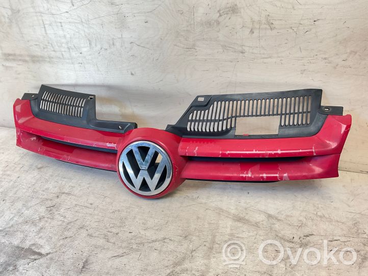 Volkswagen Golf V Grotelės priekinės 1K0853653