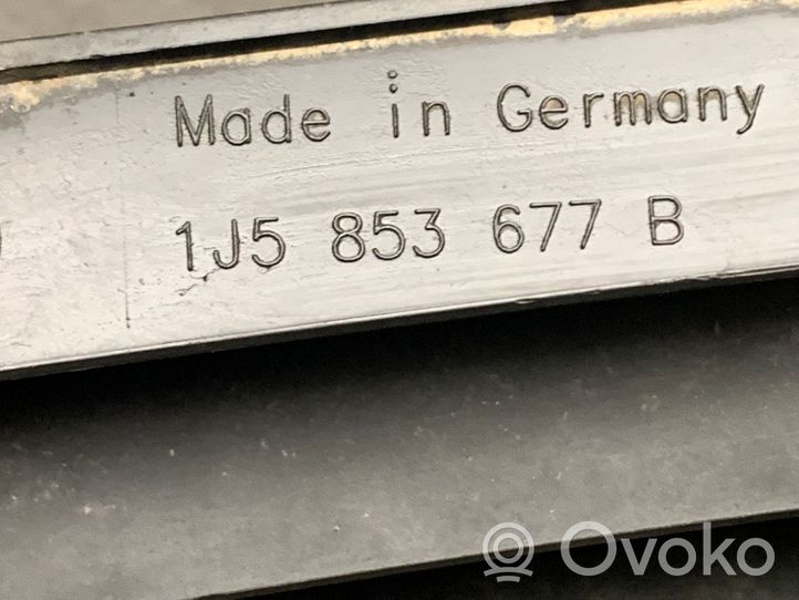 Volkswagen Bora Grille inférieure de pare-chocs avant 1J5853677B