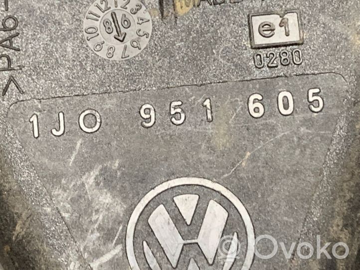 Volkswagen PASSAT B5.5 Hälytyssireeni 1J0951605
