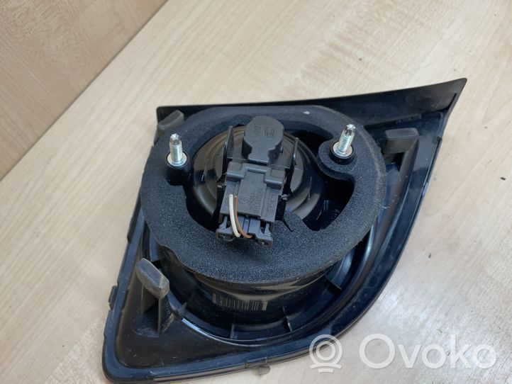 Volkswagen Golf Plus Lampy tylnej klapy bagażnika 5M0945094K