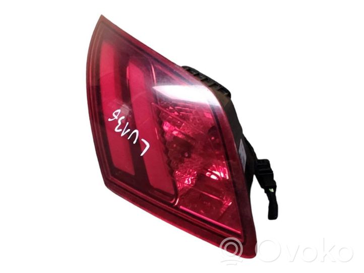 Peugeot 308 Lampy tylnej klapy bagażnika 9677818380