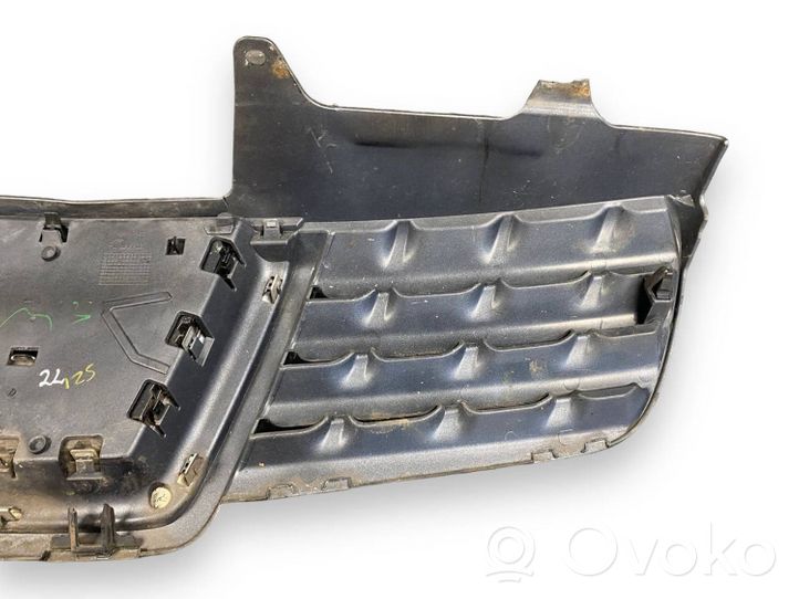 Nissan Qashqai Maskownica / Grill / Atrapa górna chłodnicy 62310JD000