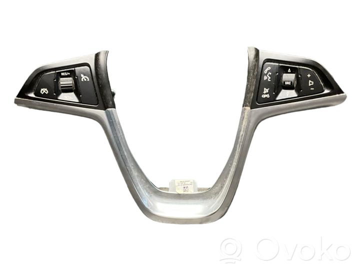 Opel Astra J Ohjauspyörän pylvään verhoilu 306703210S84AC