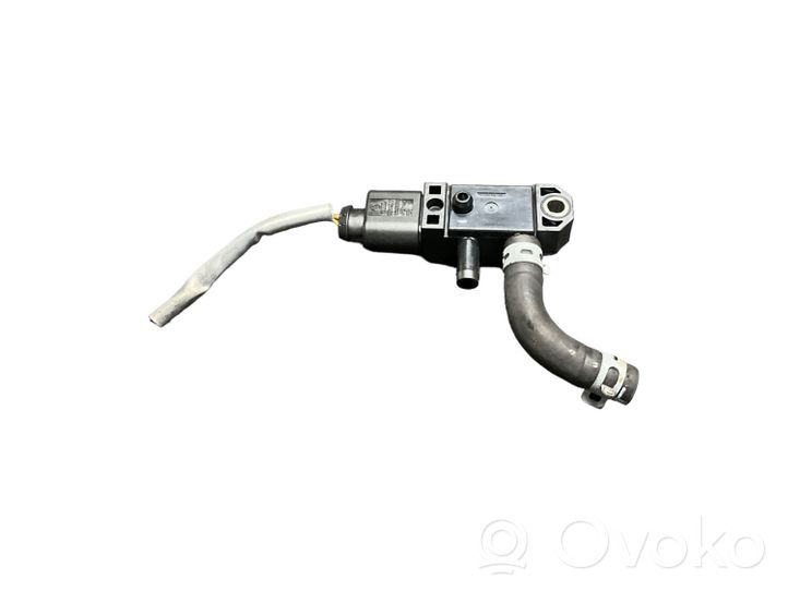 Volkswagen PASSAT B8 Izplūdes gāzu spiediena sensors 04L906051