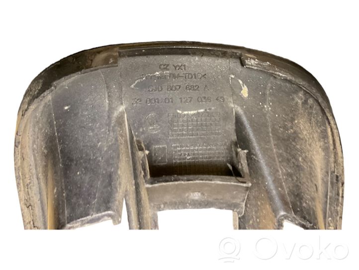 Skoda Fabia Mk2 (5J) Kratka dolna zderzaka przedniego 5J0807682A
