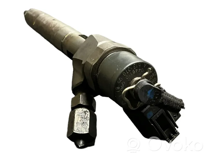 Mercedes-Benz E W211 Fuel injector A6130700587