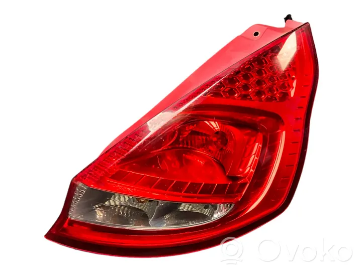 Ford Fiesta Luci posteriori del portellone del bagagliaio 8A6113404A