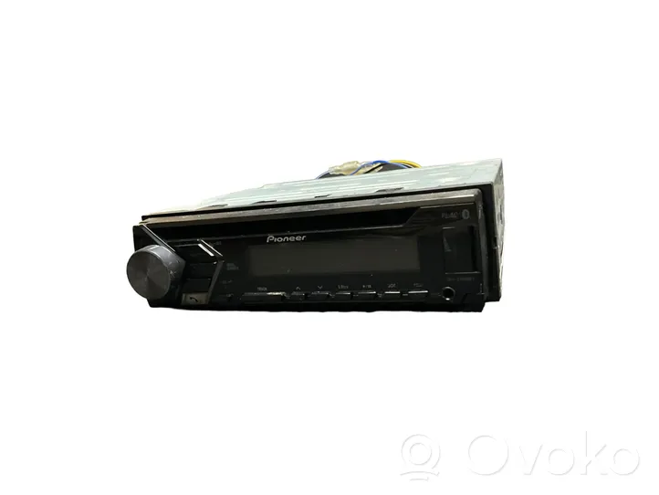 Fiat Punto (188) Panel / Radioodtwarzacz CD/DVD/GPS DEHS4000BT