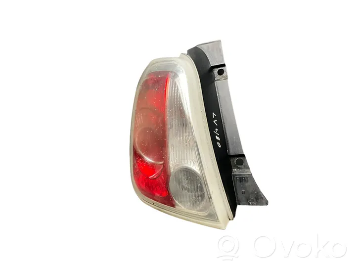 Fiat 500 Luci posteriori 27043101