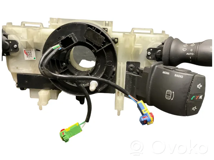 Renault Megane III Leva/interruttore dell’indicatore di direzione e tergicristallo 255670019R